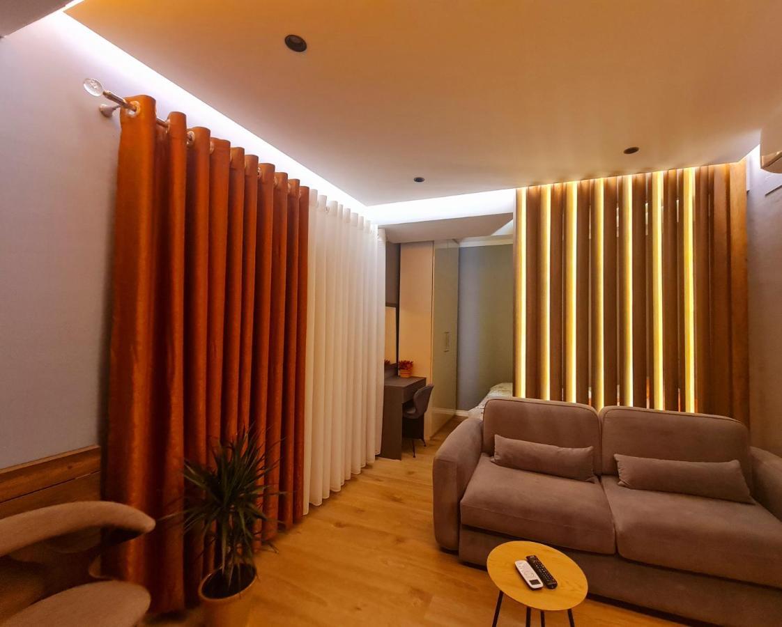 Sunny Apartment - Blloku Tirana, Near Lake Экстерьер фото
